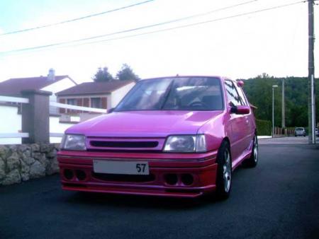 voiture rose